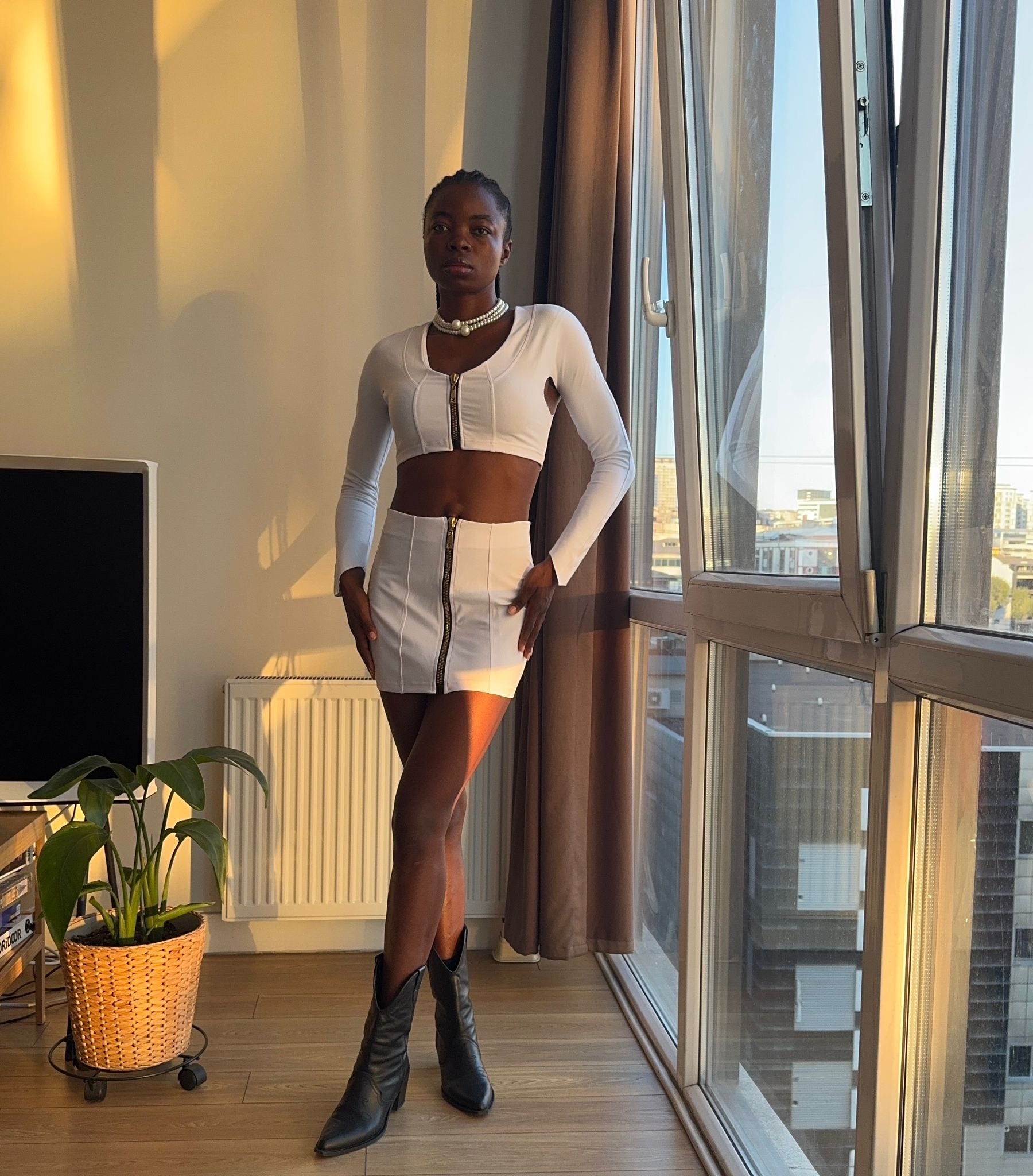 Motion Of Allure White Long-sleeve Crop Top